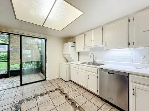 6034 Village Circle Orlando FL 32822