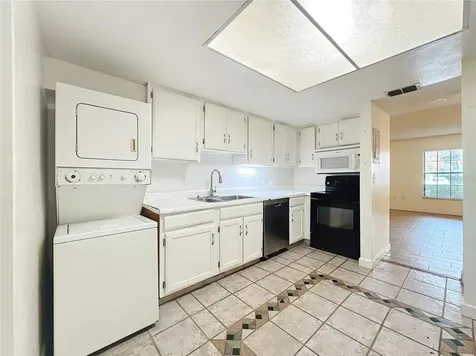 6034 Village Circle Orlando FL 32822