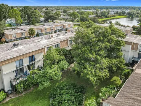 6034 Village Circle Orlando FL 32822