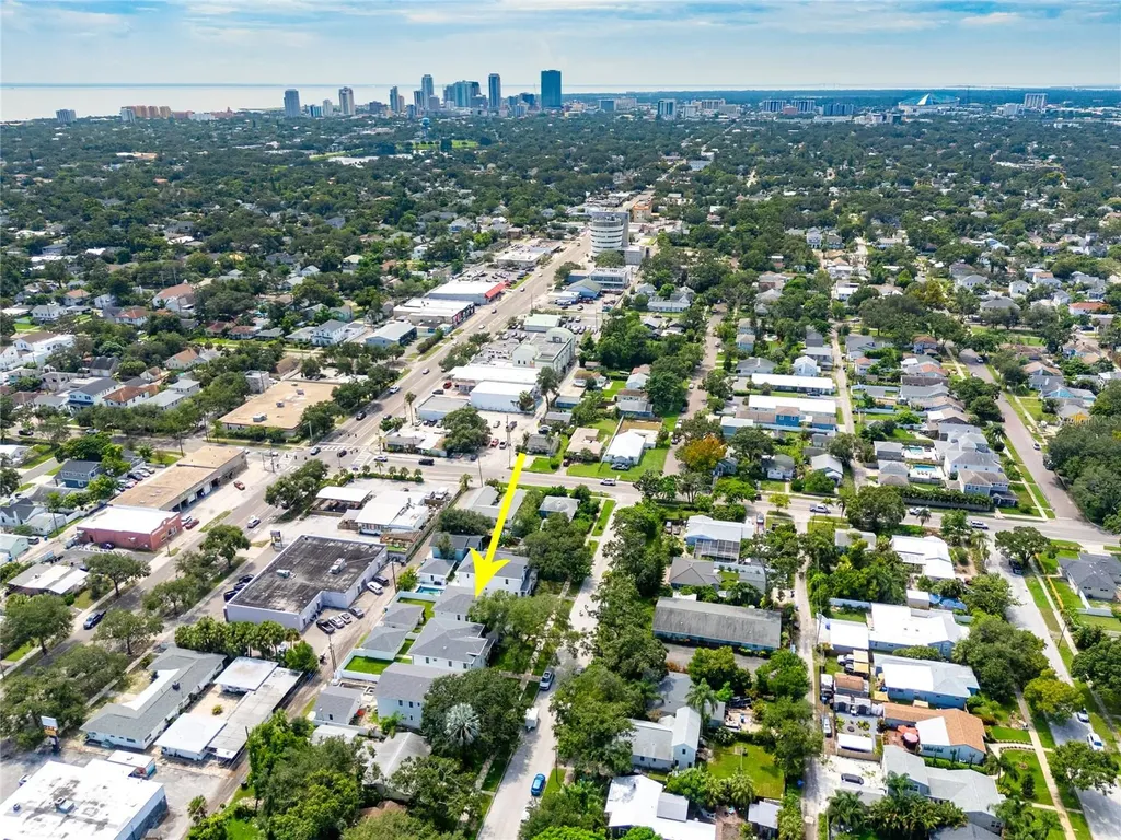 3037 10th Street N St Petersburg FL 33704