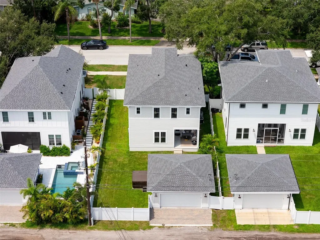 3037 10th Street N St Petersburg FL 33704