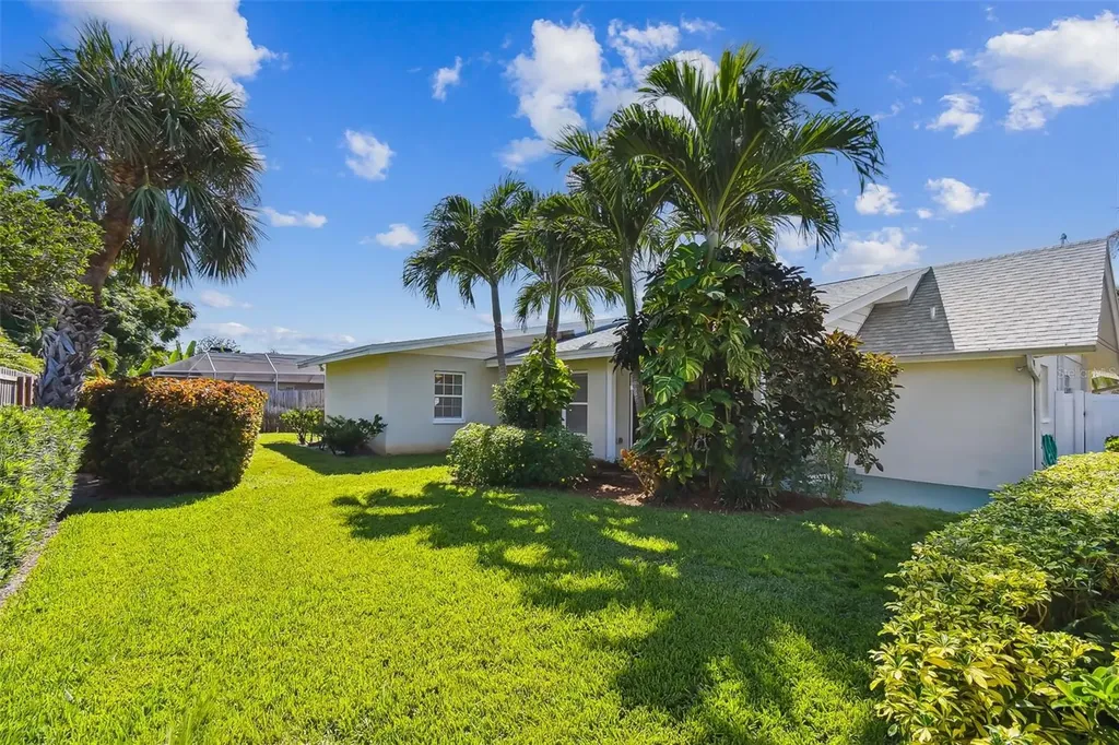 1045 44th Avenue NE St Petersburg FL 33703