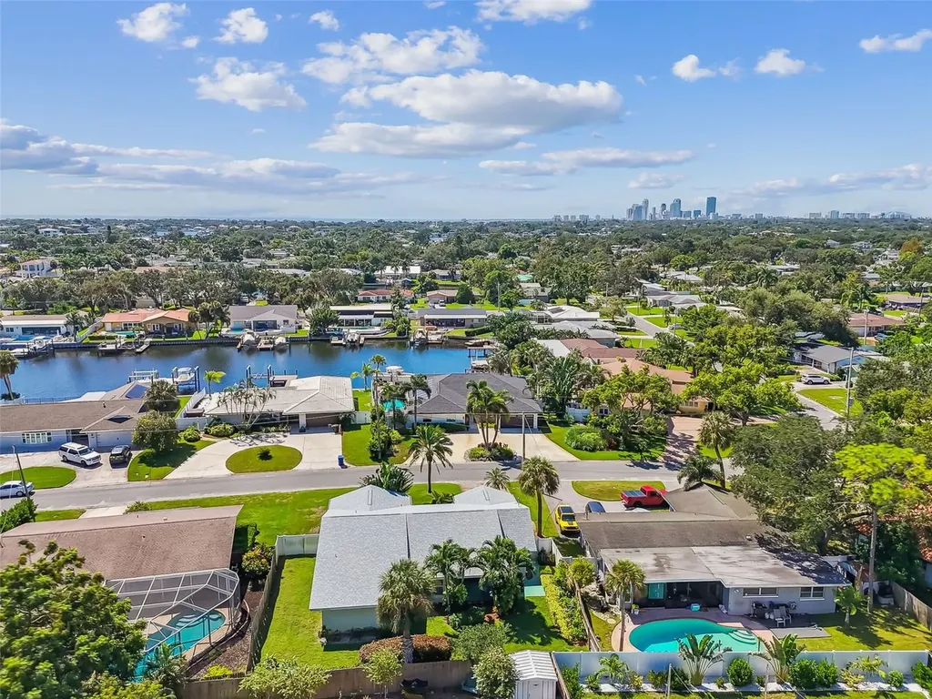 1045 44th Avenue NE St Petersburg FL 33703