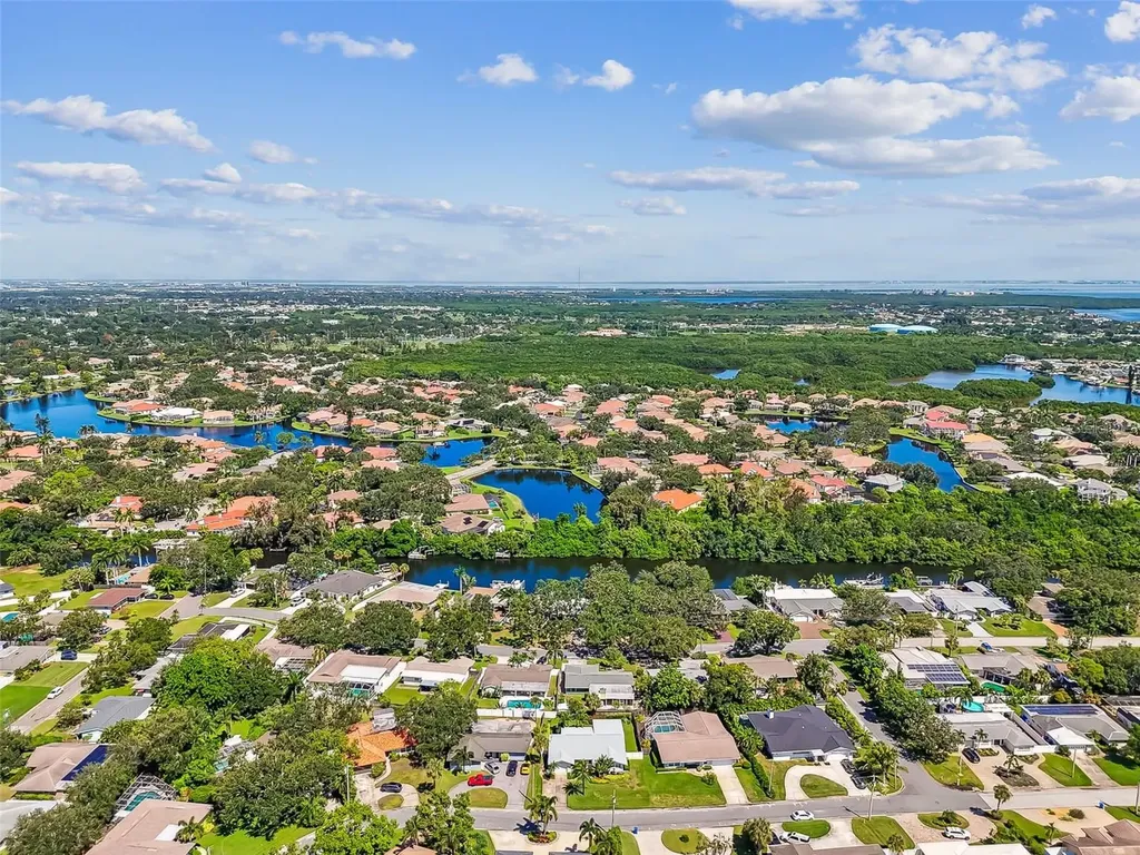 1045 44th Avenue NE St Petersburg FL 33703