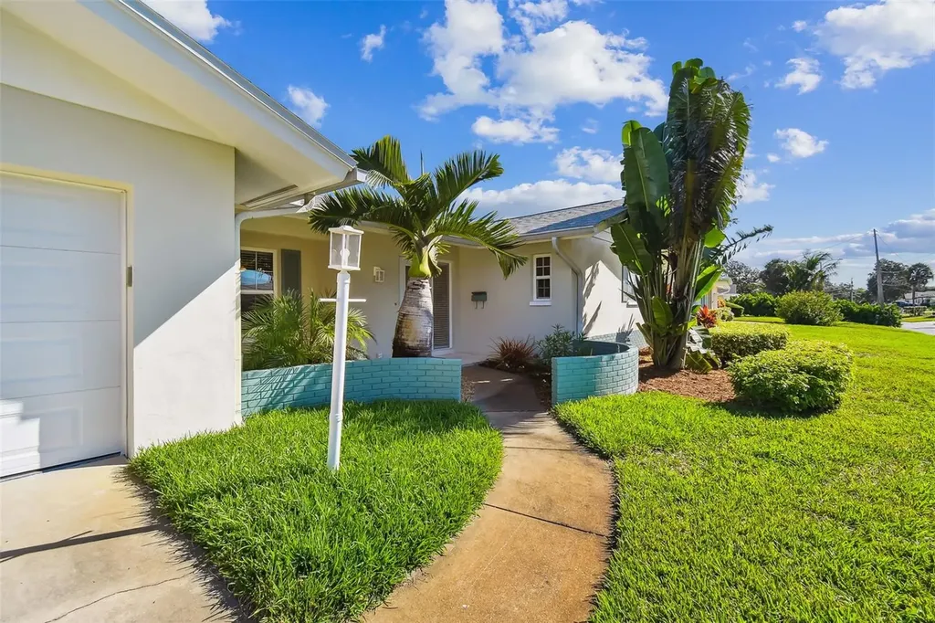 1045 44th Avenue NE St Petersburg FL 33703