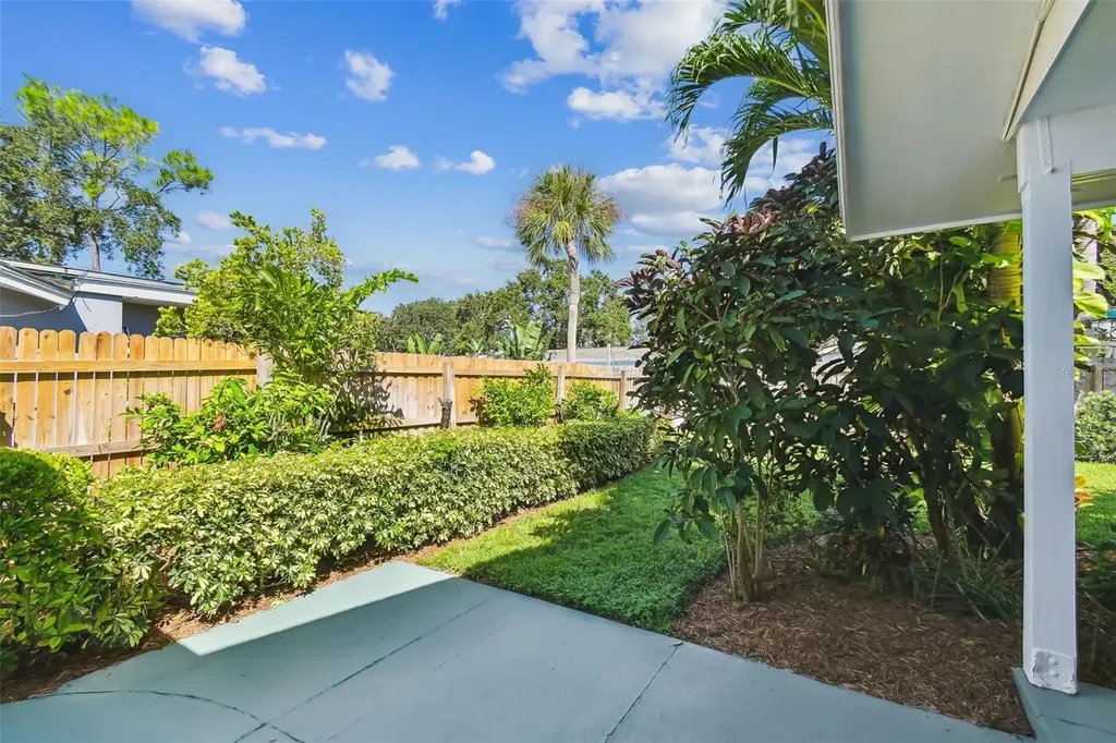 1045 44th Avenue NE St Petersburg FL 33703