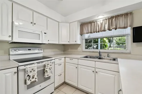 1045 44th Avenue NE St Petersburg FL 33703