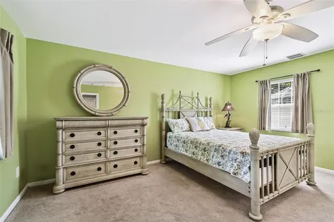 1045 44th Avenue NE St Petersburg FL 33703