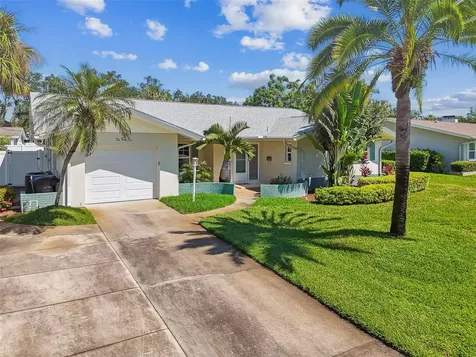 1045 44th Avenue NE St Petersburg FL 33703