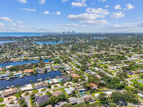 1045 44th Avenue NE St Petersburg FL 33703