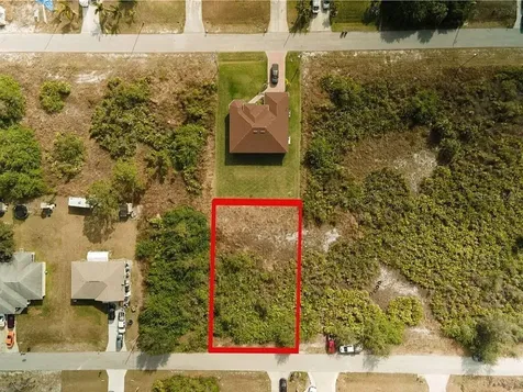 2613 3rd Street SW Lehigh Acres FL 33976