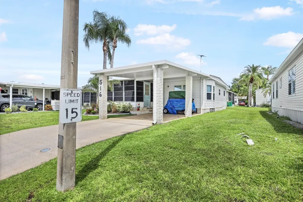 2100 Kings Highway Port Charlotte FL 33980
