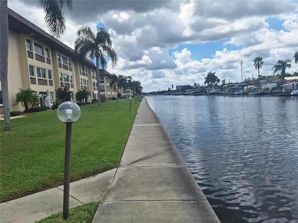 4518 Garnet Drive New Port Richey FL 34652