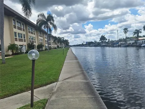 4518 Garnet Drive New Port Richey FL 34652