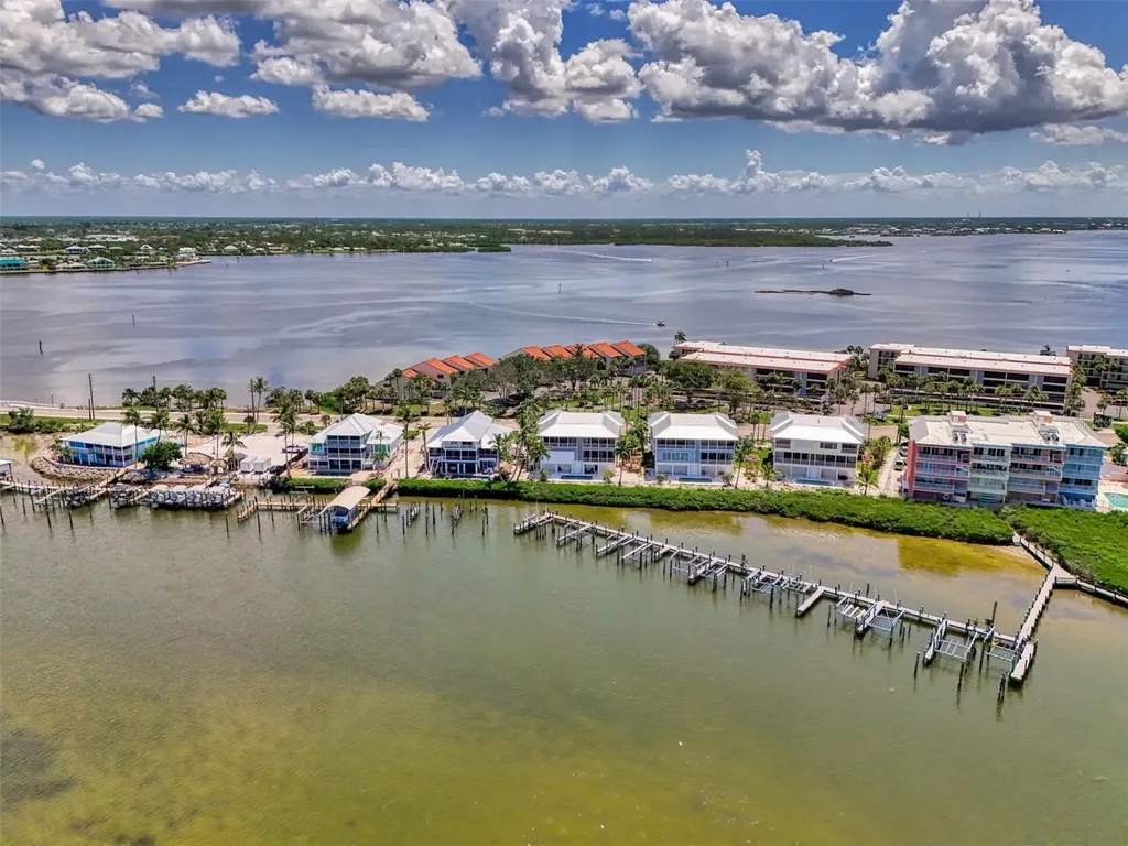 1380 Beach Road Englewood FL 34223