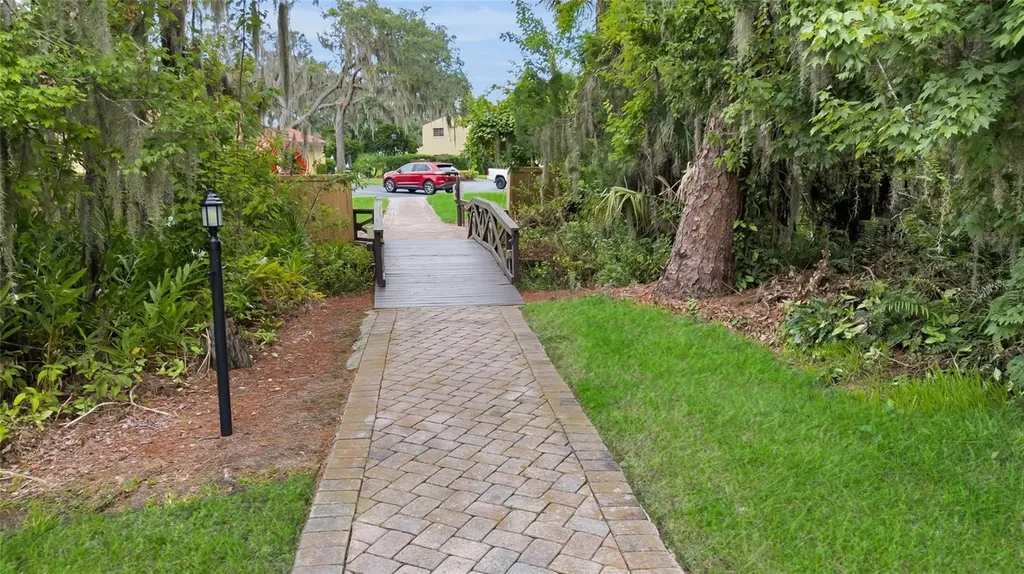 1111 Lakeshore Drive Eustis FL 32726