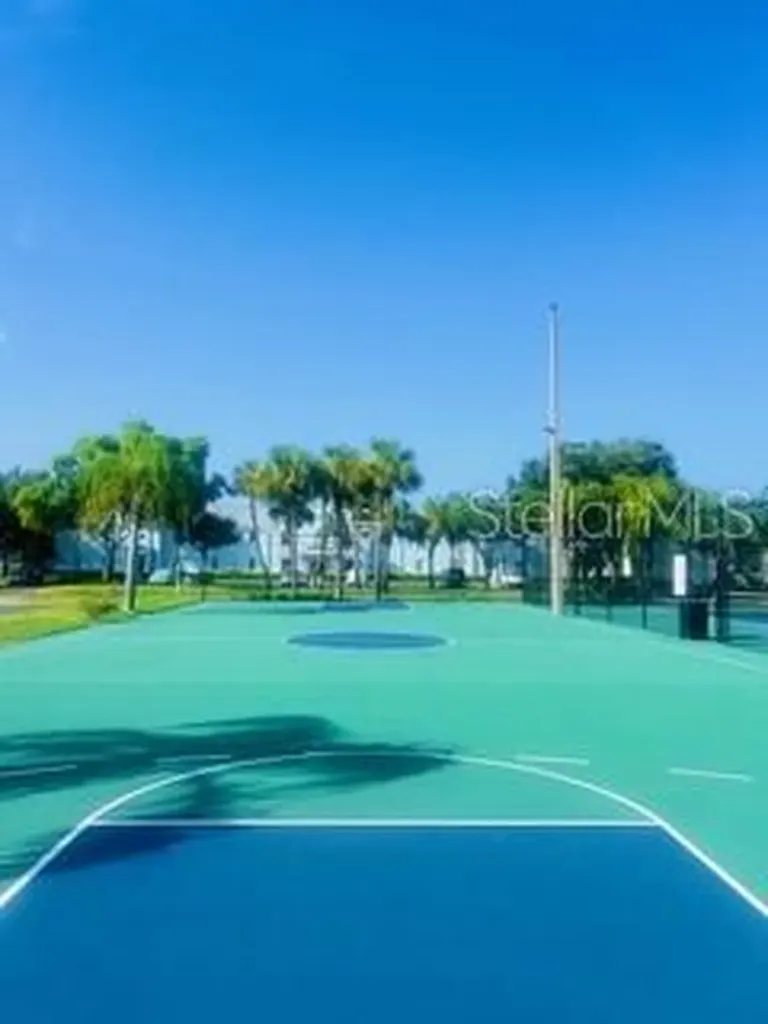 5020 Beach Drive SE St Petersburg FL 33705
