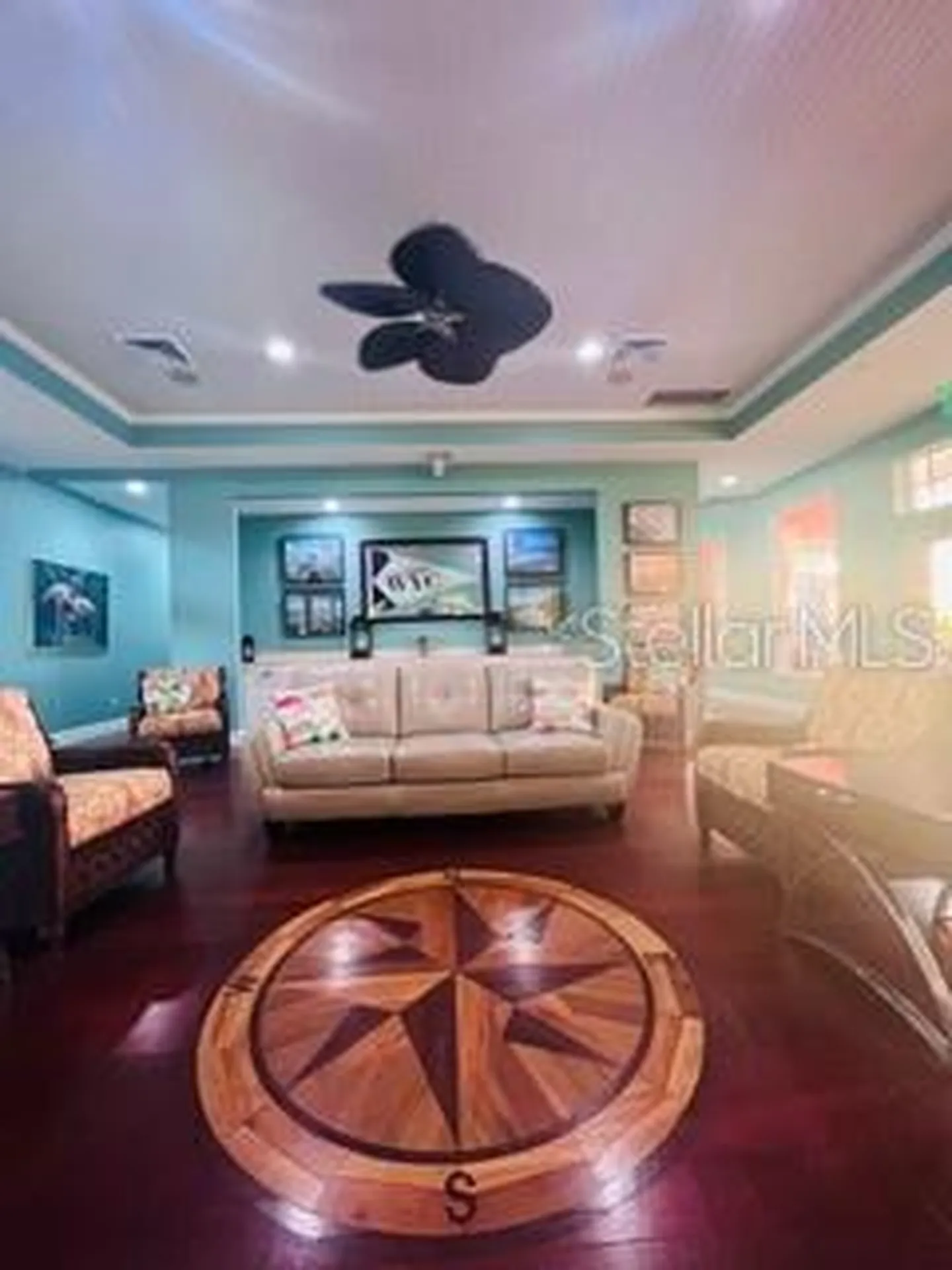 5020 Beach Drive SE St Petersburg FL 33705