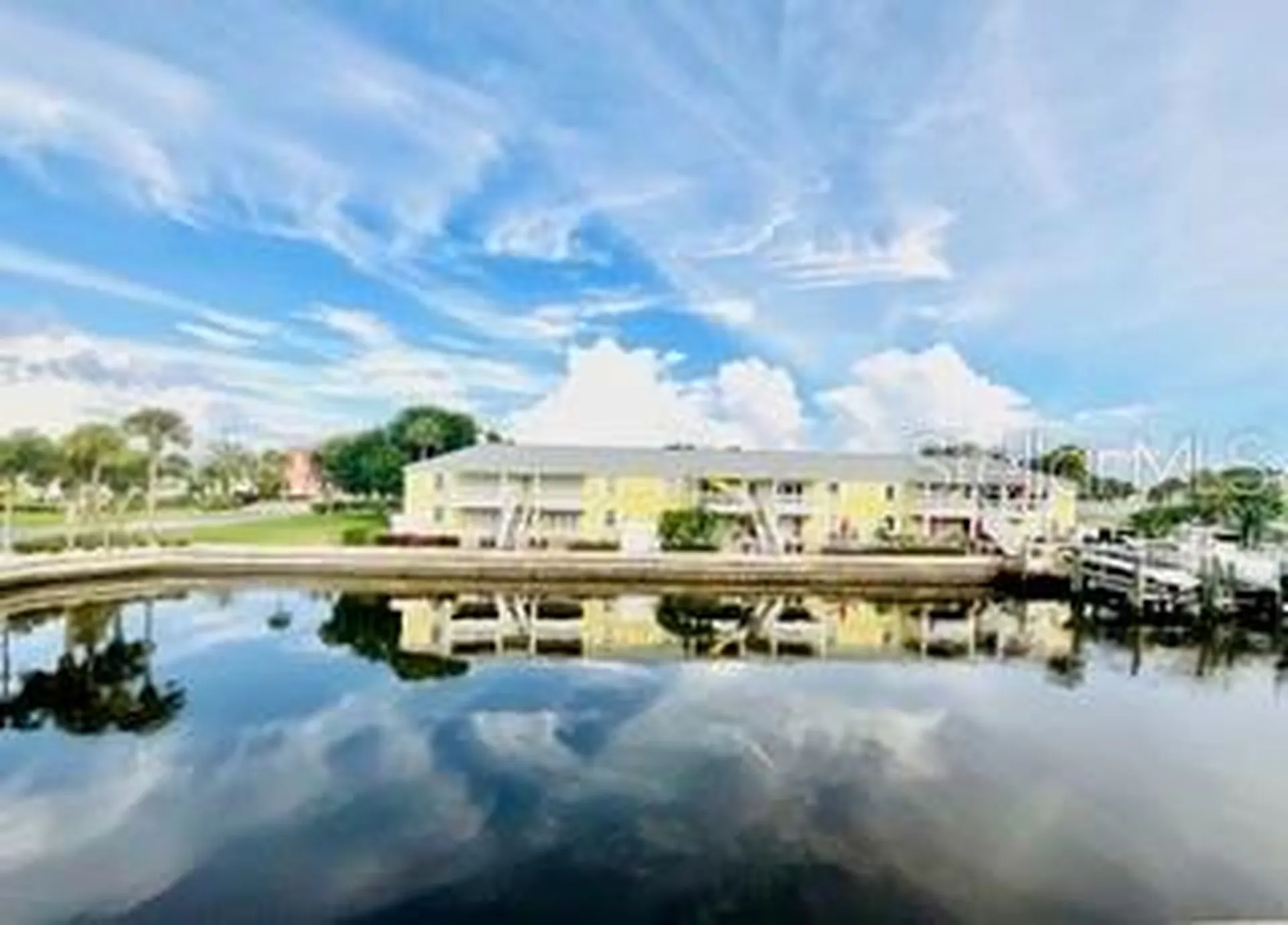 5020 Beach Drive SE St Petersburg FL 33705