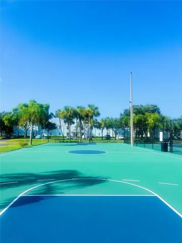 5020 Beach Drive SE St Petersburg FL 33705