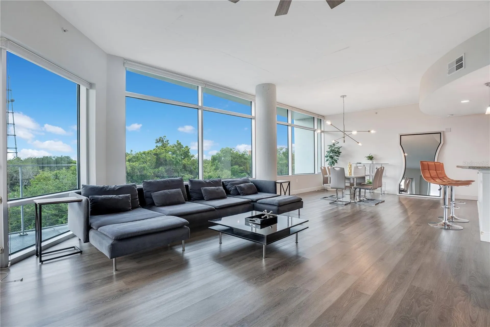 525 E Jackson Street Orlando FL 32801