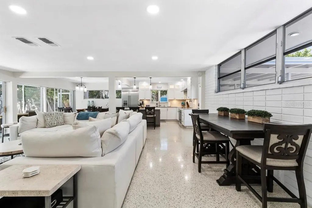 1165 Morningside Place Sarasota FL 34236