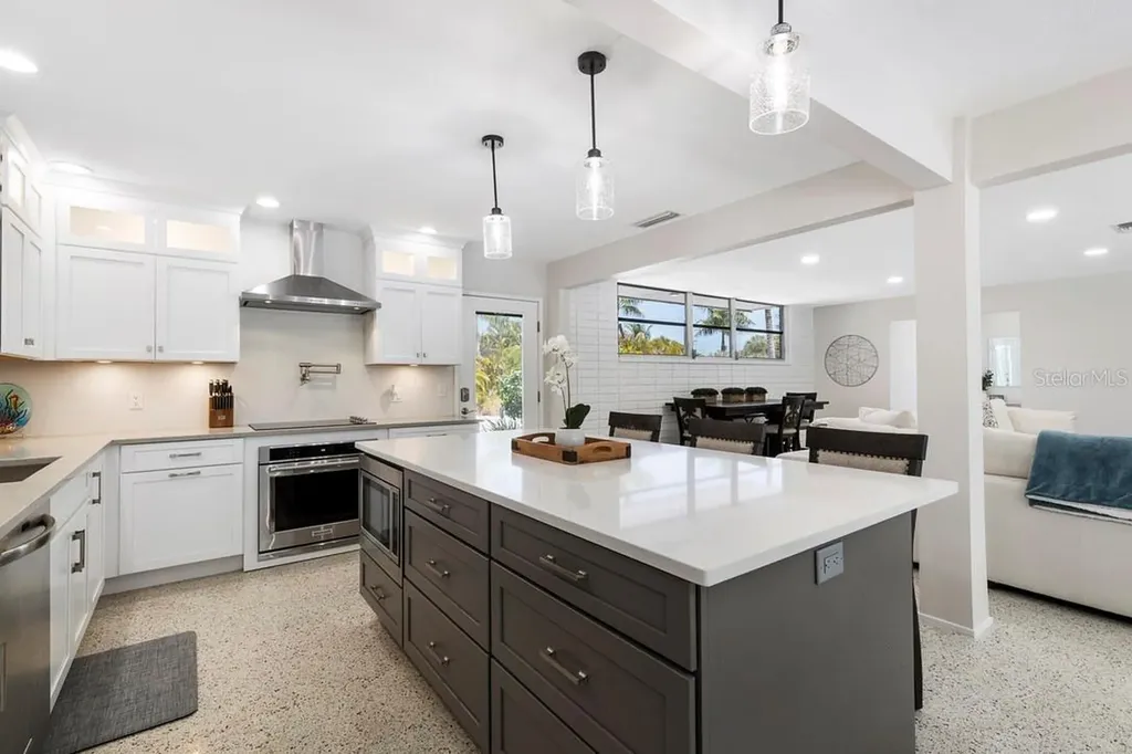 1165 Morningside Place Sarasota FL 34236