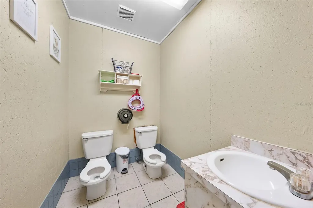 102 S Highland Street Bushnell FL 33513