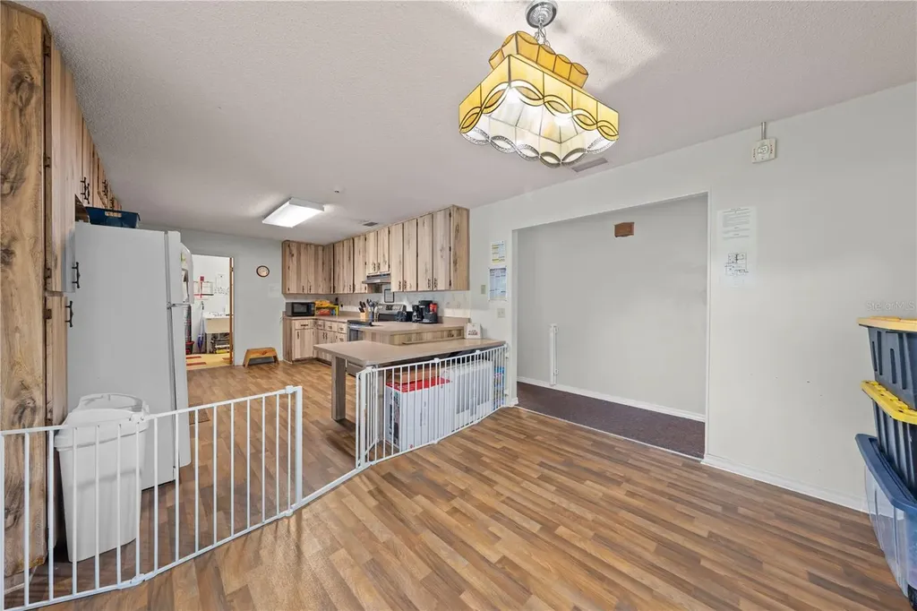 102 S Highland Street Bushnell FL 33513