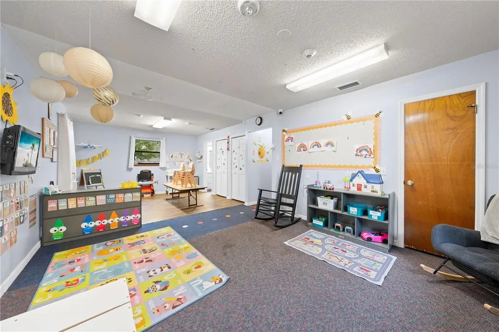 102 S Highland Street Bushnell FL 33513