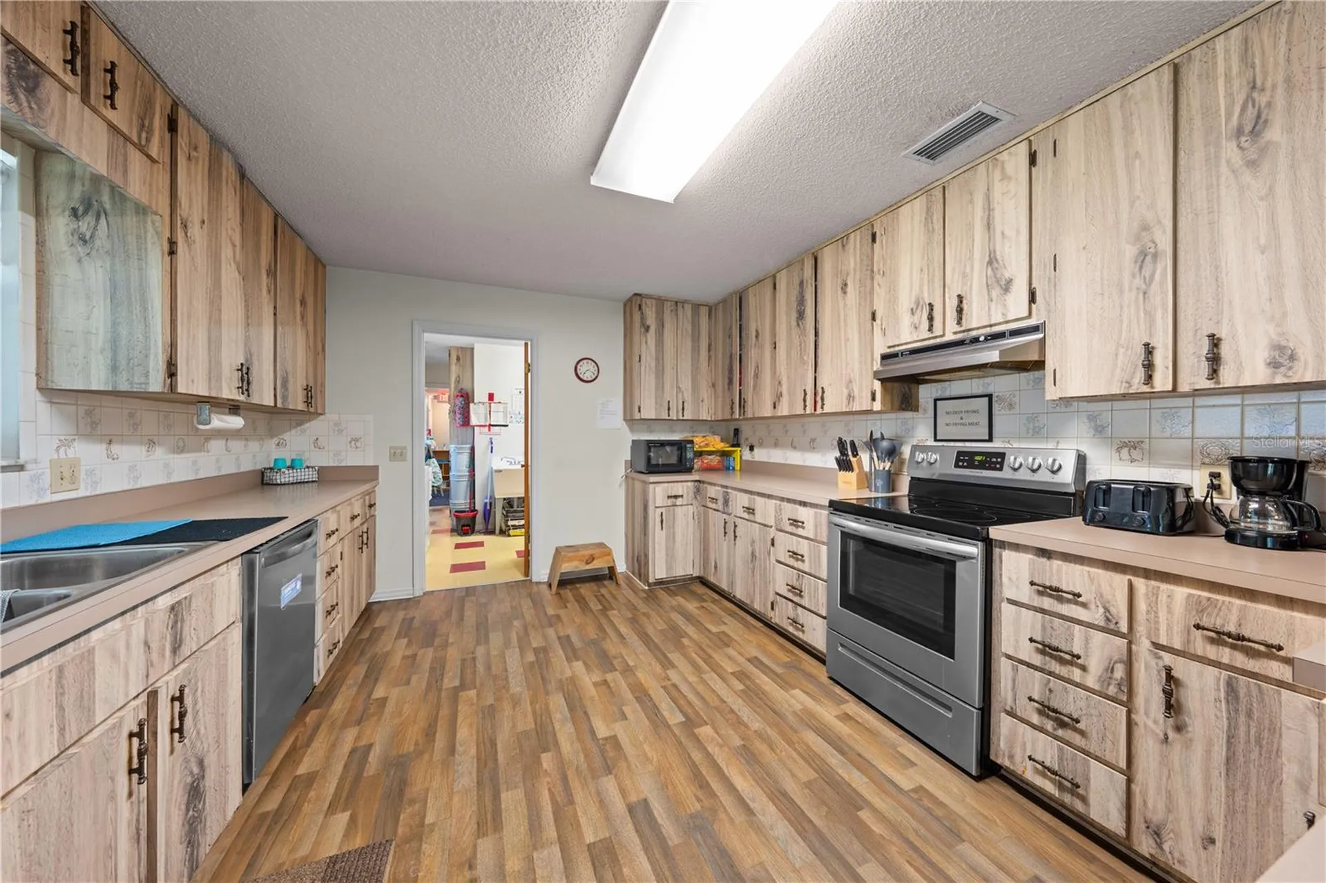 102 S Highland Street Bushnell FL 33513