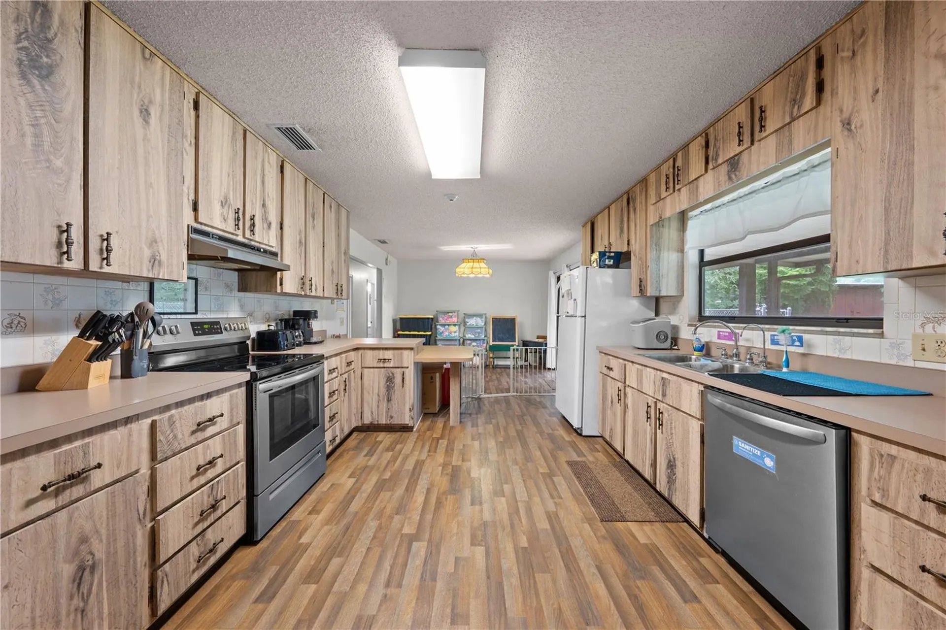 102 S Highland Street Bushnell FL 33513