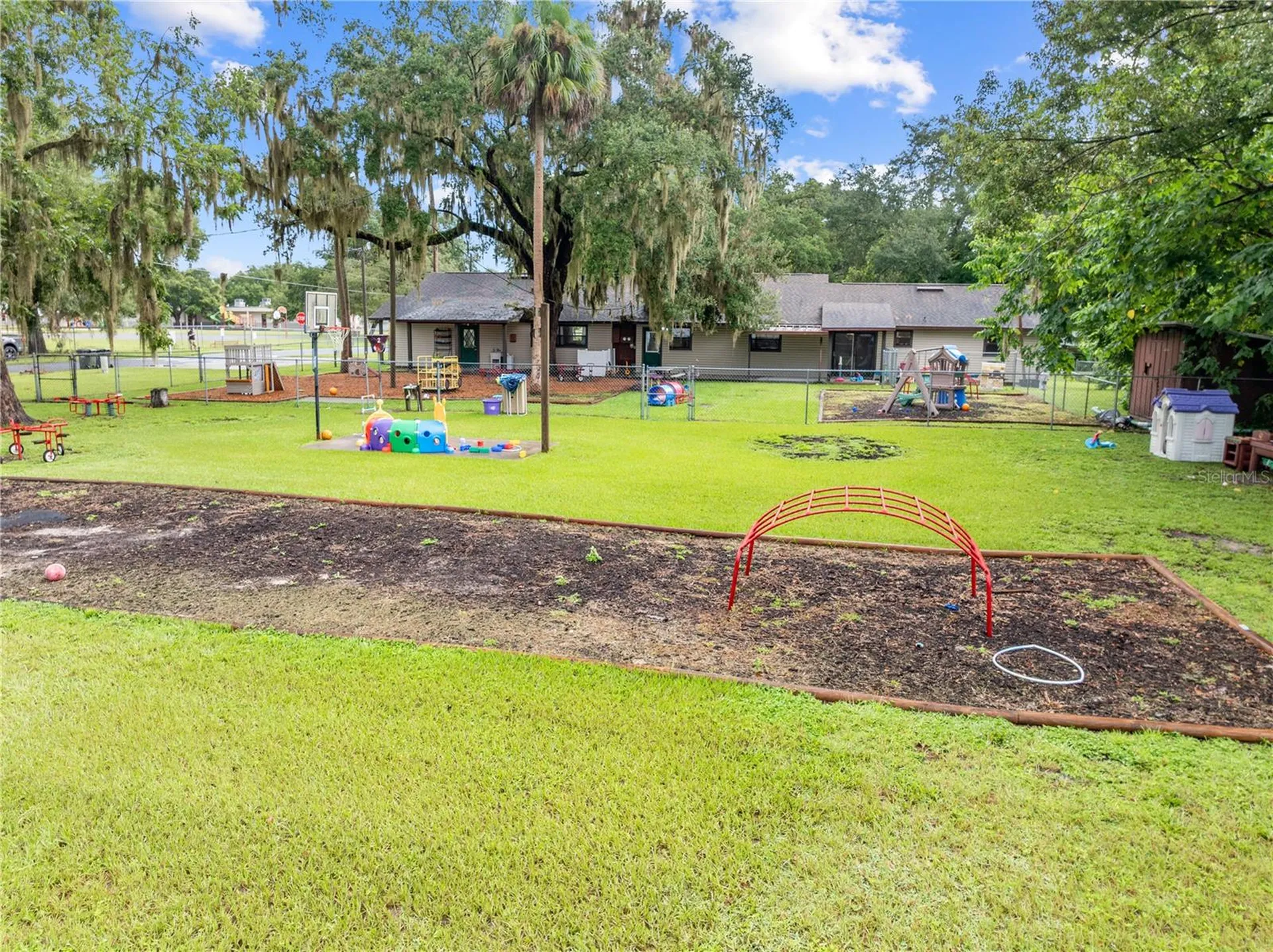 102 S Highland Street Bushnell FL 33513