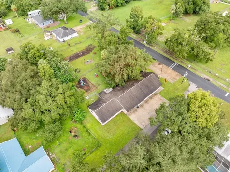 102 S Highland Street Bushnell FL 33513