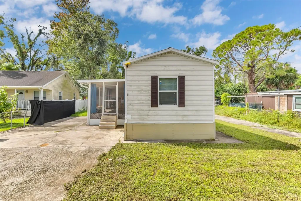 114 2nd Street Orlando FL 32824