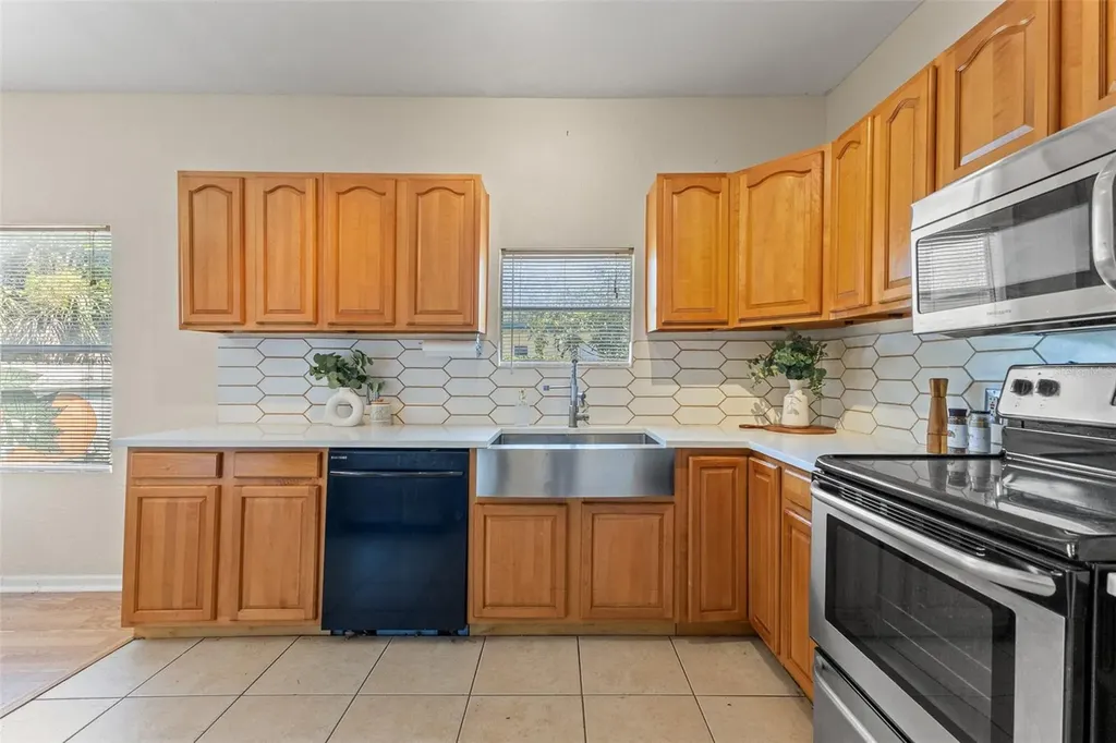 809 E Lambright Street Tampa FL 33604