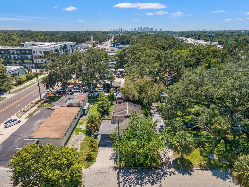 809 E Lambright Street Tampa FL 33604