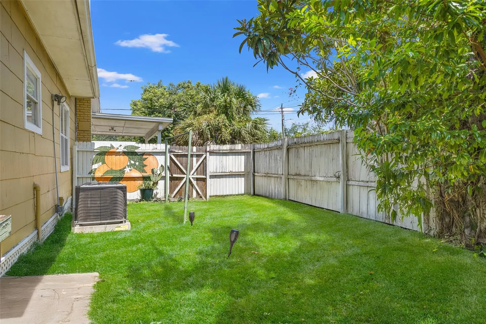 809 E Lambright Street Tampa FL 33604