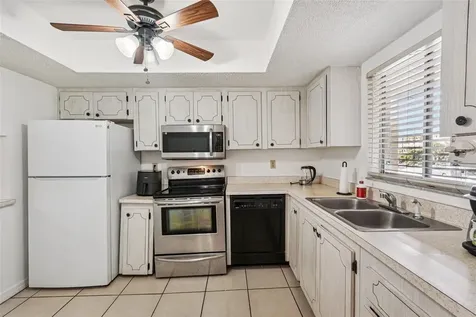 3606 Lake Bayshore Drive Bradenton FL 34205