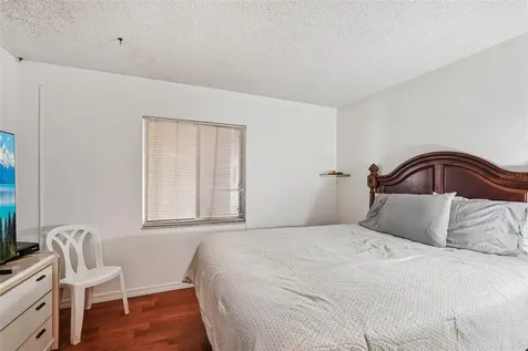 3606 Lake Bayshore Drive Bradenton FL 34205