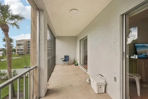 3606 Lake Bayshore Drive Bradenton FL 34205