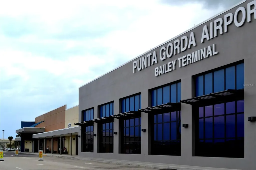 527 Palm Avenue Punta Gorda FL 33950