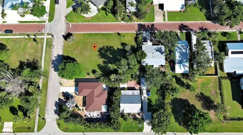 527 Palm Avenue Punta Gorda FL 33950