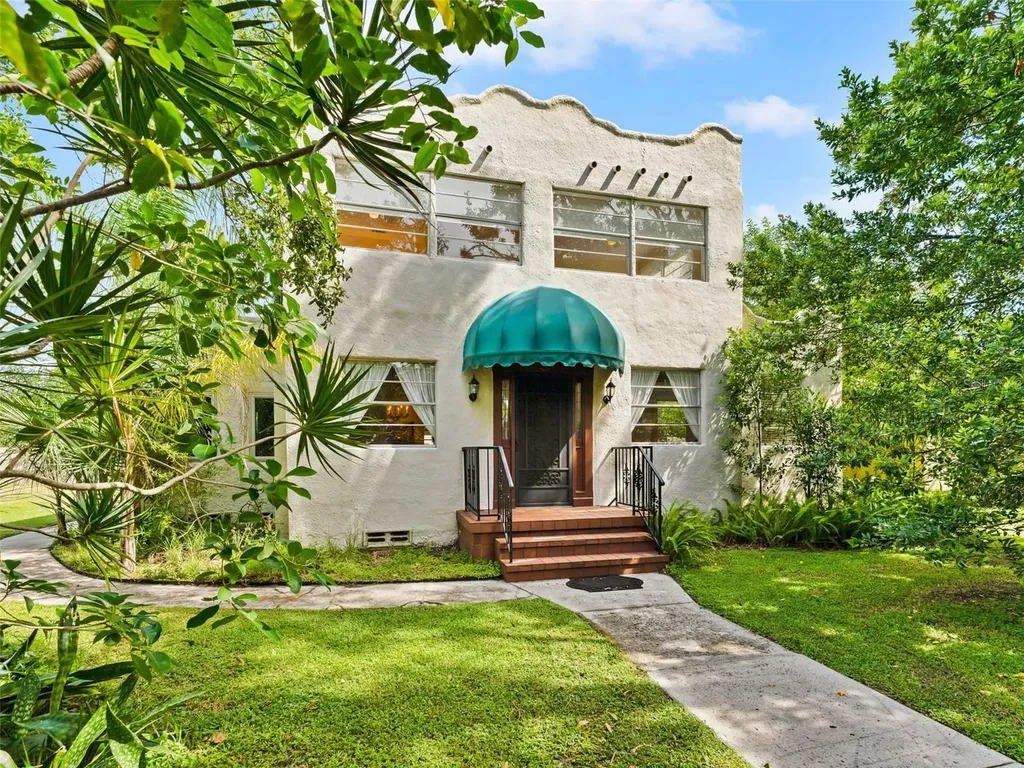 2559 36th Avenue N St Petersburg FL 33713