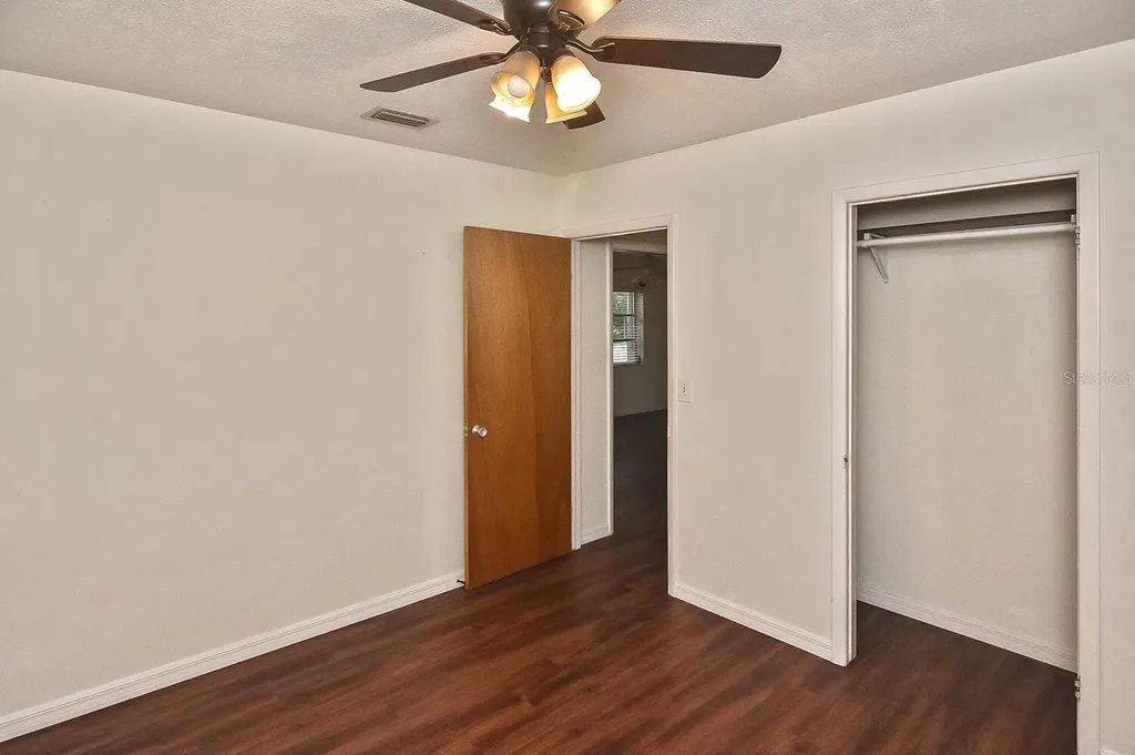2306 9th Street E Bradenton FL 34208