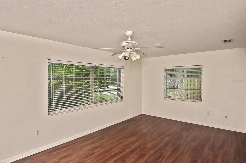2306 9th Street E Bradenton FL 34208