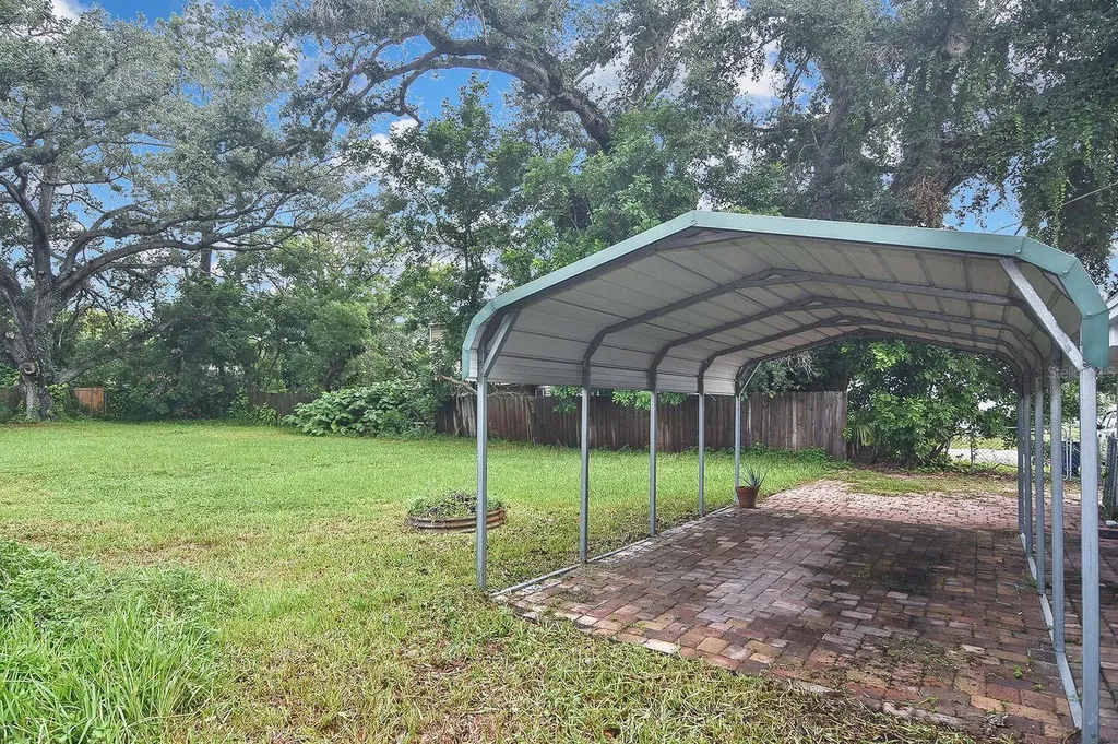 2306 9th Street E Bradenton FL 34208