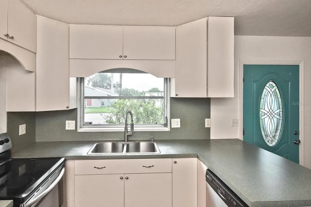 2306 9th Street E Bradenton FL 34208