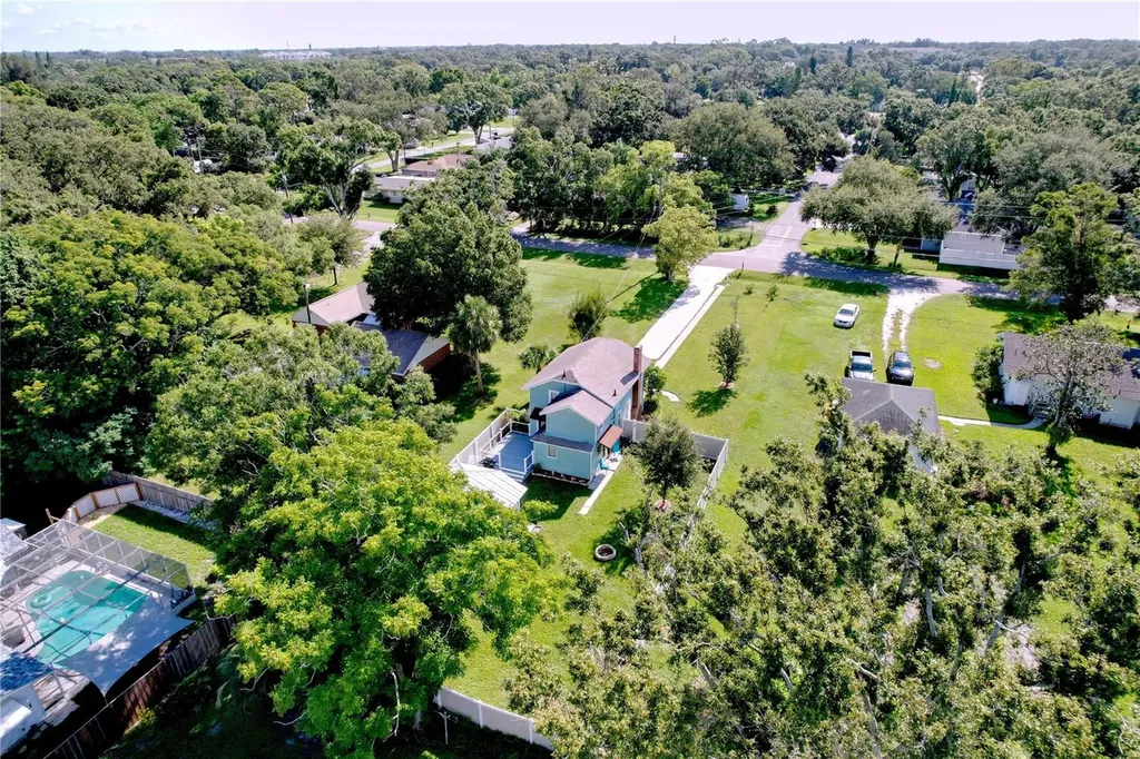363 14th Street NW Largo FL 33770