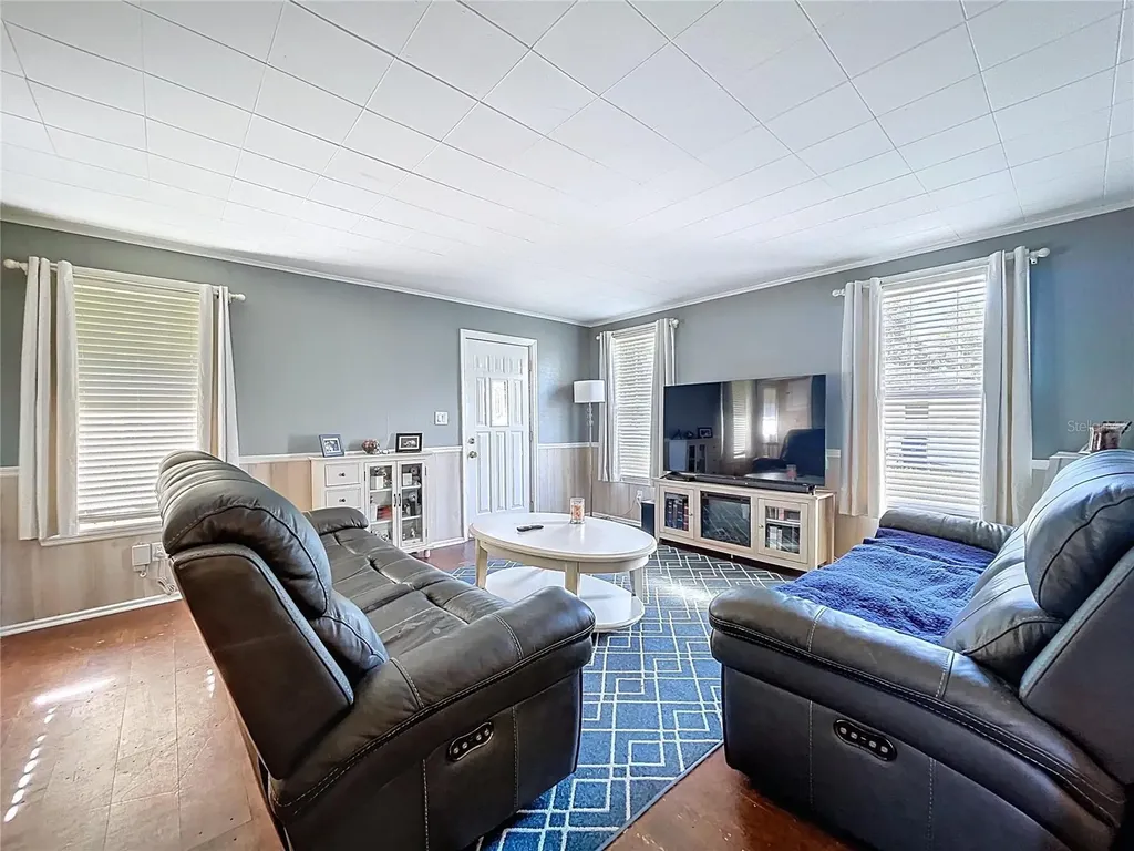 363 14th Street NW Largo FL 33770